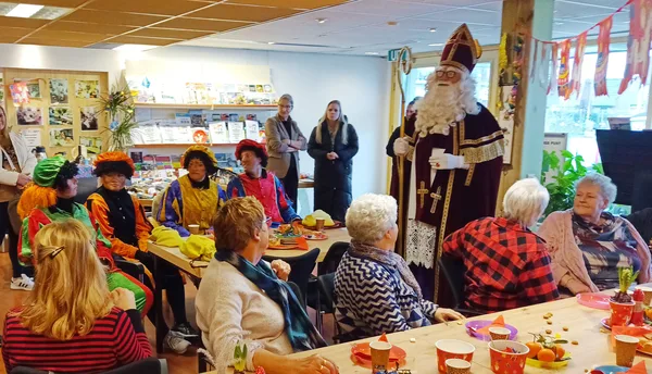 16. Sinterklaas beloofde ik kom volgend jaar terug.