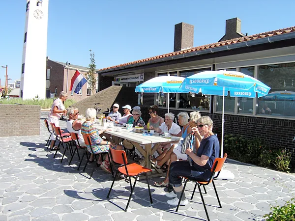 30. Bezoekers komen en gaan 20 juli 2016