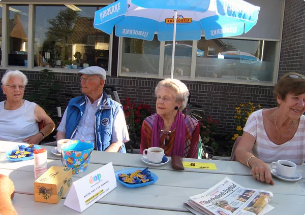 53. De vaste gasten genoten ook erg van het hele mooie weer 14-09-2016